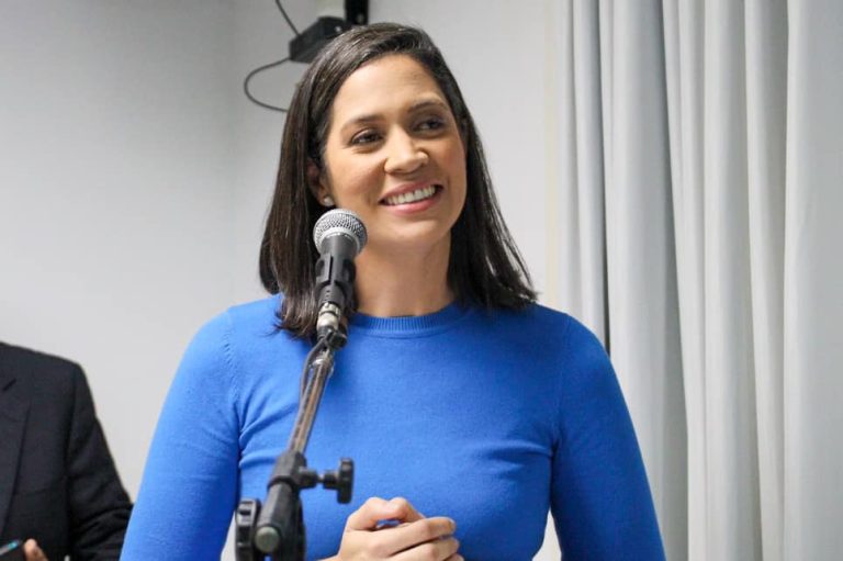 Vitória de Santo Antão agora tem uma deputada federal para chamar de sua: Iza Arruda