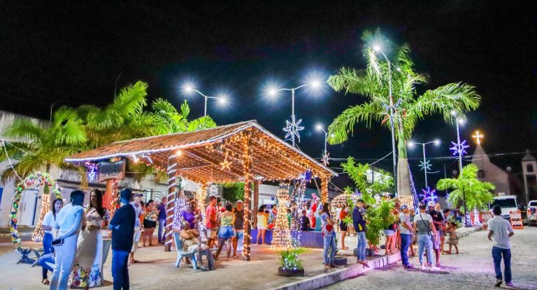 Distrito de Pirituba também conta com decoração natalina