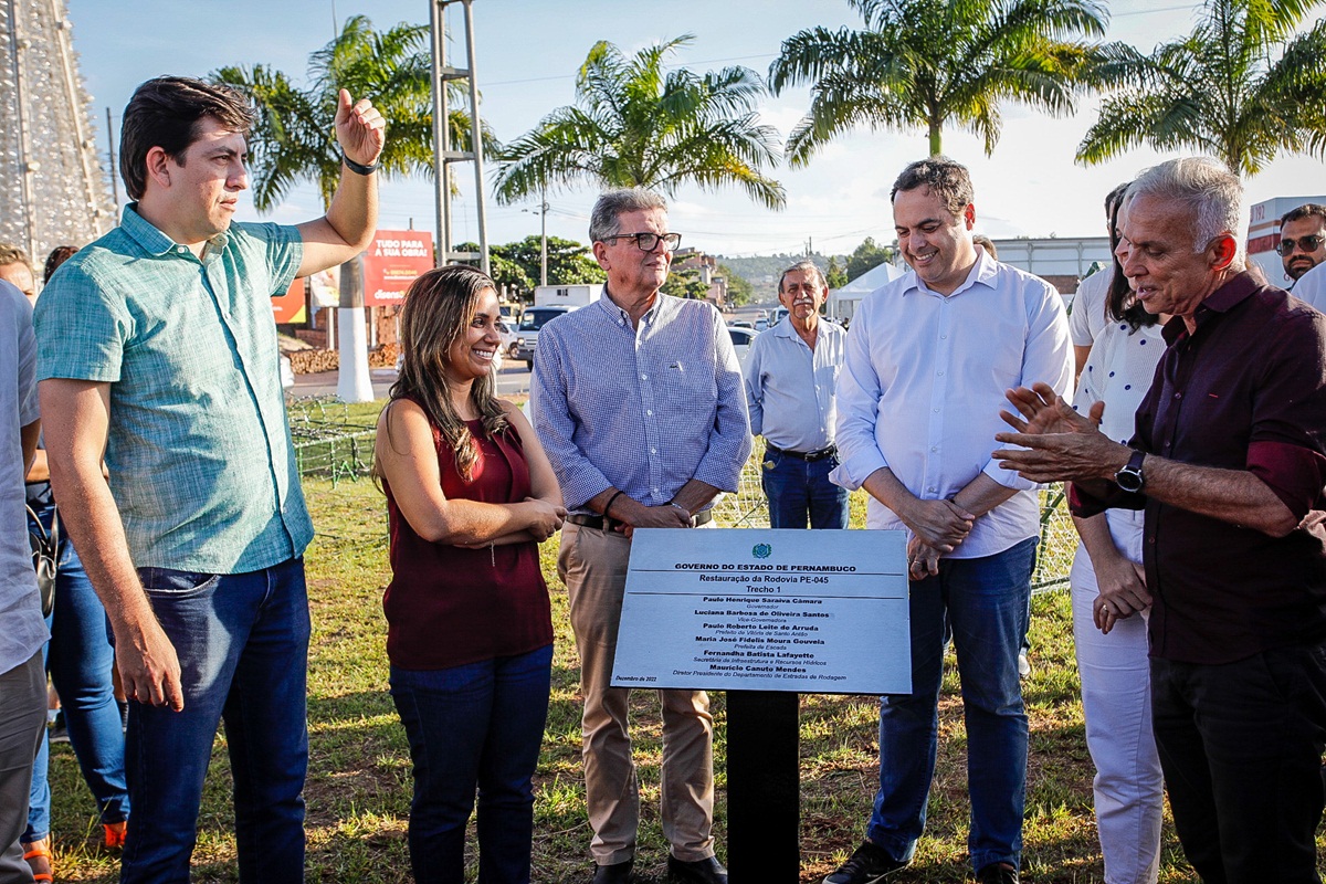Paulo Câmara inaugurou sistema de abastecimento d’água em Pombos e Vitória de Santo Antão
