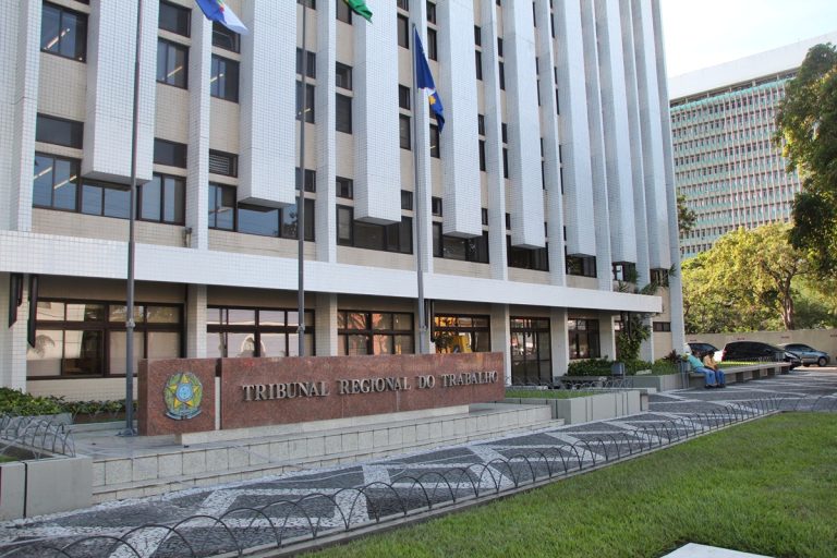 TRT abre inscrições para vagas de estágio também em Escada e Vitória de Santo Antão