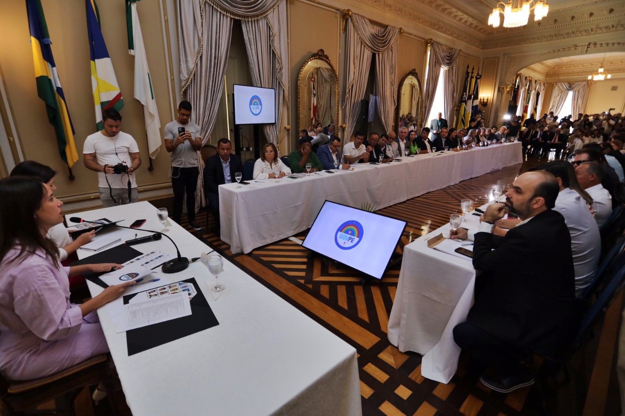 Raquel Lyra reuniu prefeitos da Zona da Mata para criar estratégias de desenvolvimento