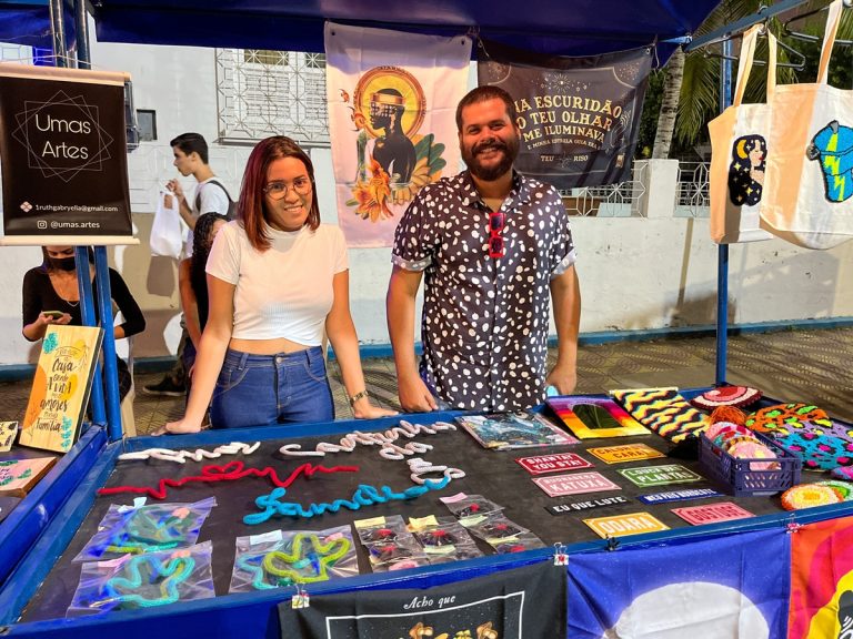 Vitória de Santo Antão promove feira de artesanato com temática carnavalesca