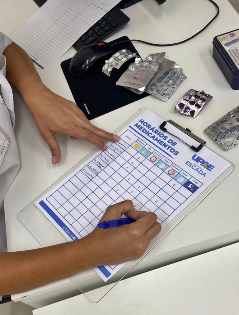UPAE Escada cria método para auxiliar pacientes que usam vários medicamentos