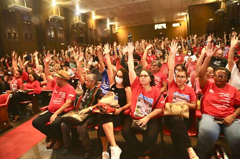 Trabalhadores em Educação aprovam Dia Estadual de Paralisação