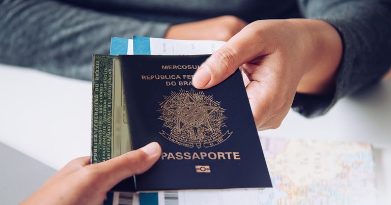 Entenda como inadimplente pode perder documentos como a CNH e o Passaporte