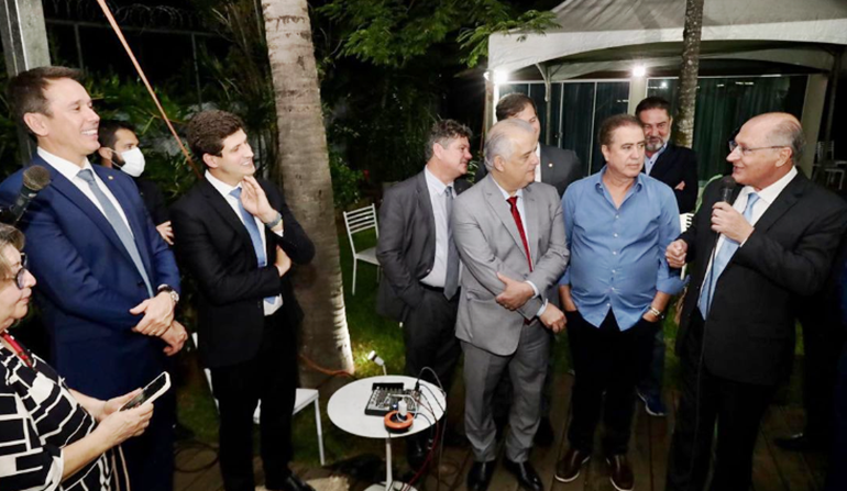 Prefeitos do PSB de Pernambuco se reúnem com Alckmin em Brasília