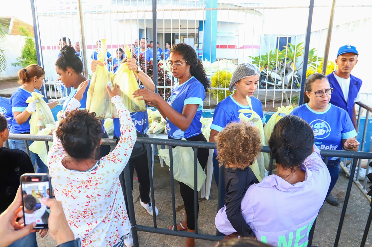 Prefeitura da Vitória de Santo Antão entregou 40 toneladas de peixe para a Semana Santa