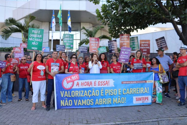 Sintepe intensifica mobilizações em defesa do Piso