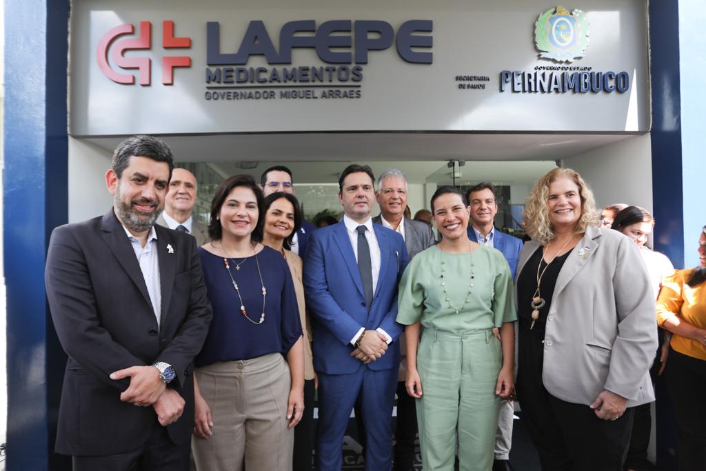 Raquel Lyra inaugura novas instalações do Lafepe e anuncia volta da produção de vitamina C