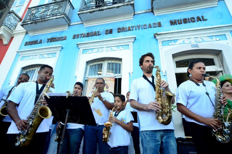 ETE de Criatividade Musical oferece 95 vagas para cursos técnicos gratuitos de Instrumento Musical e Canto
