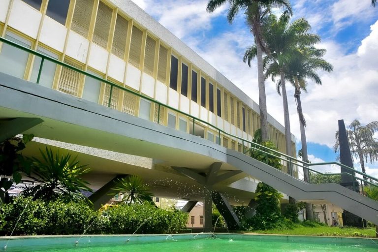 Caruaru lançou concurso com 410 vagas de nível médio
