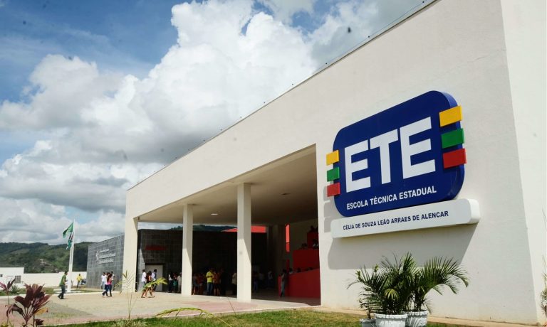 Educação de Pernambuco abre inscrição para mais de 13 mil vagas em cursos técnicos