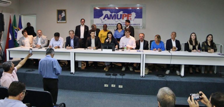 Amupe dialoga com bancada federal e estadual sobre queda de receitas dos municípios