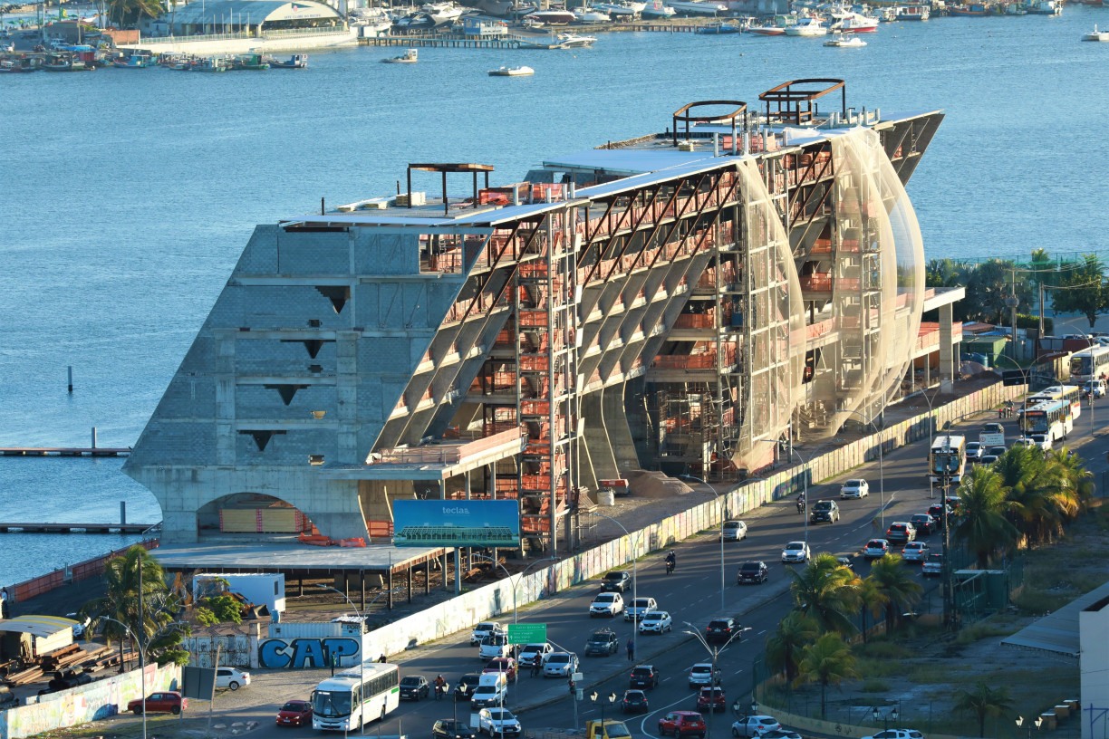 Novo Hotel Marina do Recife abrirá 3,3 mil vagas em diversas áreas; confira seleção
