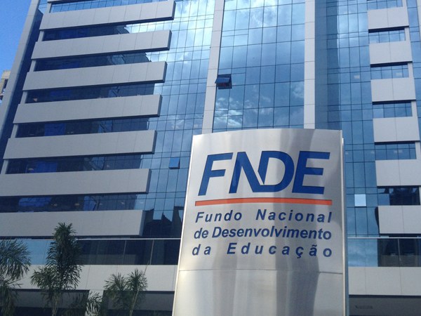 FNDE abre concurso público com 100 vagas