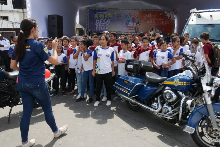 Vitória de Santo Antão reúne estudantes na Semana Nacional de Trânsito