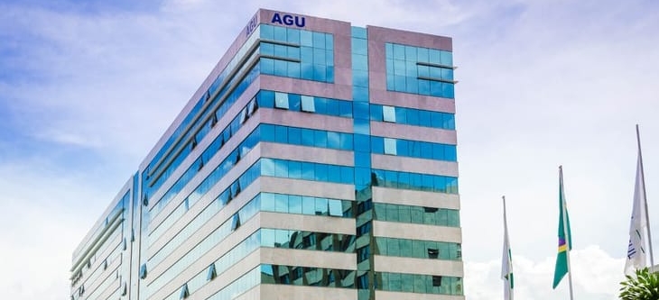 AGU e Sindsep-PE assinam termo que possibilitará retomada de pagamentos a 7 mil servidores e extinção de execução contra União