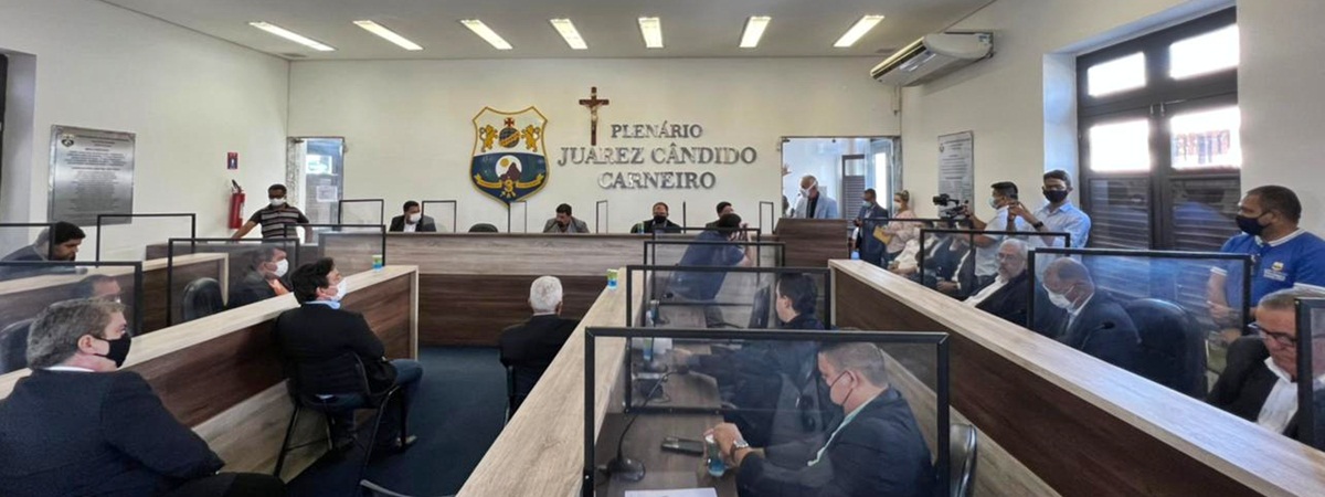 Com baixos salários, Câmara de Vitória abre concurso com 18 vagas