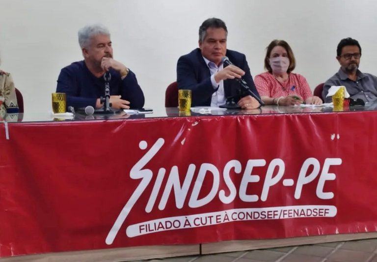 Servidores Federais continuam mobilizados contra a aprovação da PEC-32