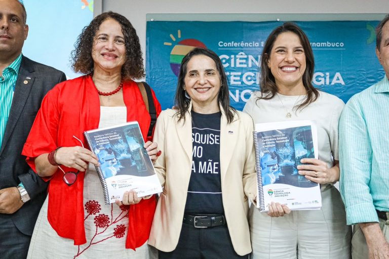 Raquel Lyra entrega propostas de incentivo à ciência, tecnologia e inovação para a ministra Luciana Santos