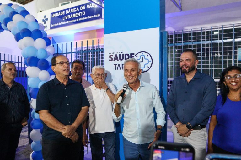Prefeito de Vitória entrega UBS+ no Bairro Livramento