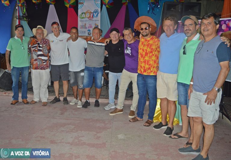 Sob vários ritmos, blocos de trios elétricos esquentam a folia em Vitória de Santo Antão