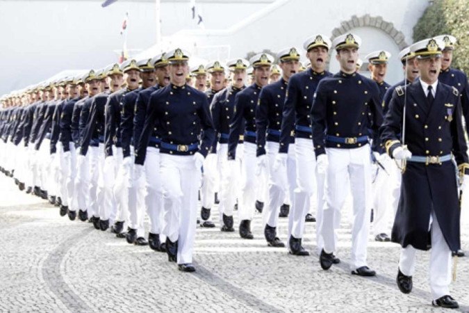 Marinha abre 1.680 vagas de nível médio para fuzileiros navais
