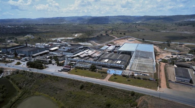 Fábrica da Owens-Illinois investe R$ 300 mi em Vitória de Santo Antão