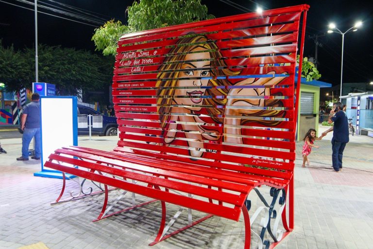 Banco Vermelho em Vitória de Santo Antão
