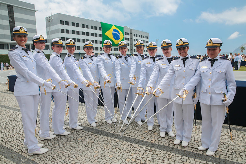 Concurso da Marinha divulga edital com salários acima de R$ 9 mil
