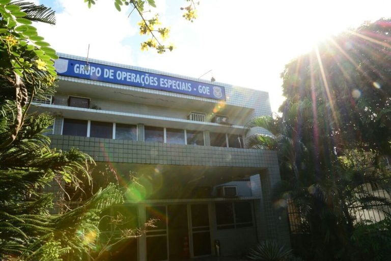 Policial civil e guarda municipal de Vitória são presos em flagrante por extorsão