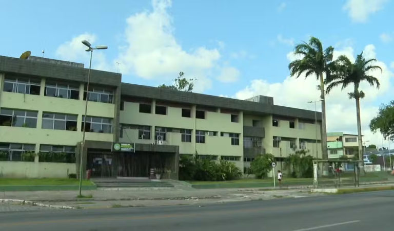 Concurso da Prefeitura de Camaragibe tem 200 vagas para professor com salário de R$ 4,5 mil