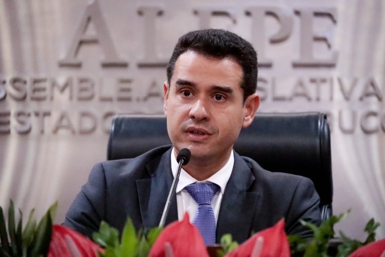 Deputado Joaquim Lira propõe desconto no IPVA para condutores exemplares