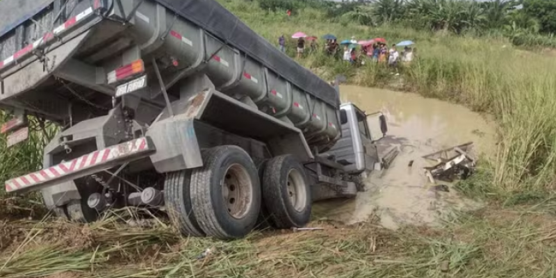 Duas pessoas morreram em sinistro de trânsito na Rodovia PE-50