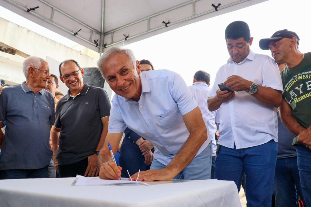 Conjuntos de obras foram entregues a população da Vitória de Santo Antão