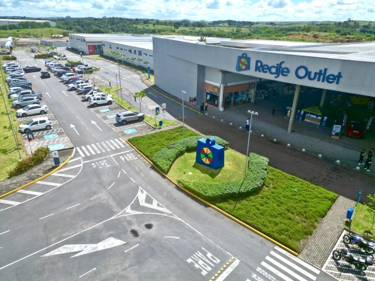 Duas lojas do Recife Outlet têm vagas para profissionais