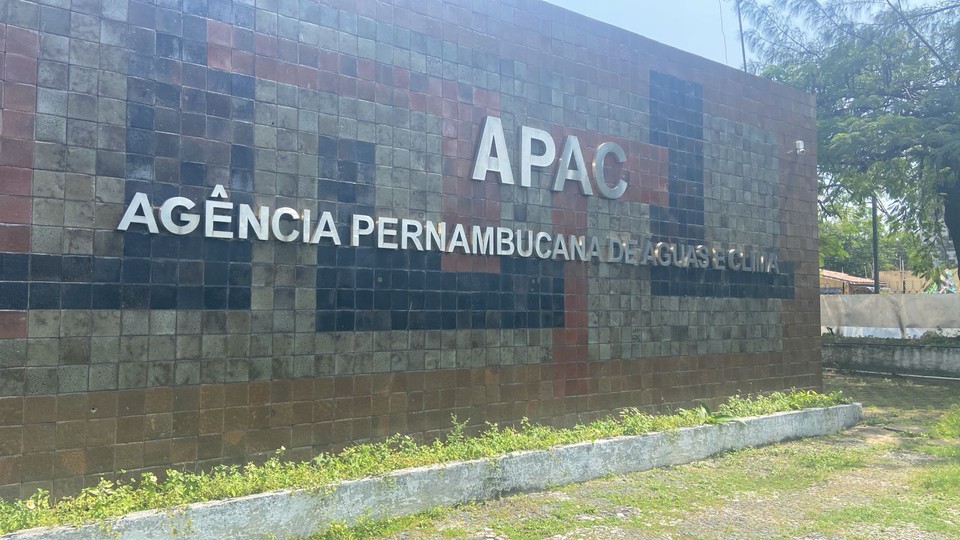 Governo de Pernambuco autoriza contratação de 26 profissionais para Apac
