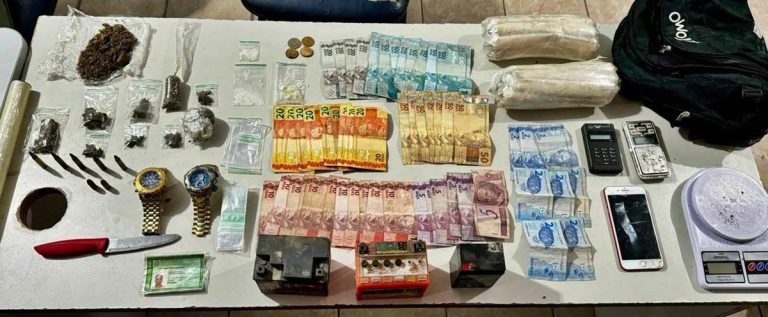 PM erradica ponto de venda de drogas e desmanche de motocicletas em Vitória