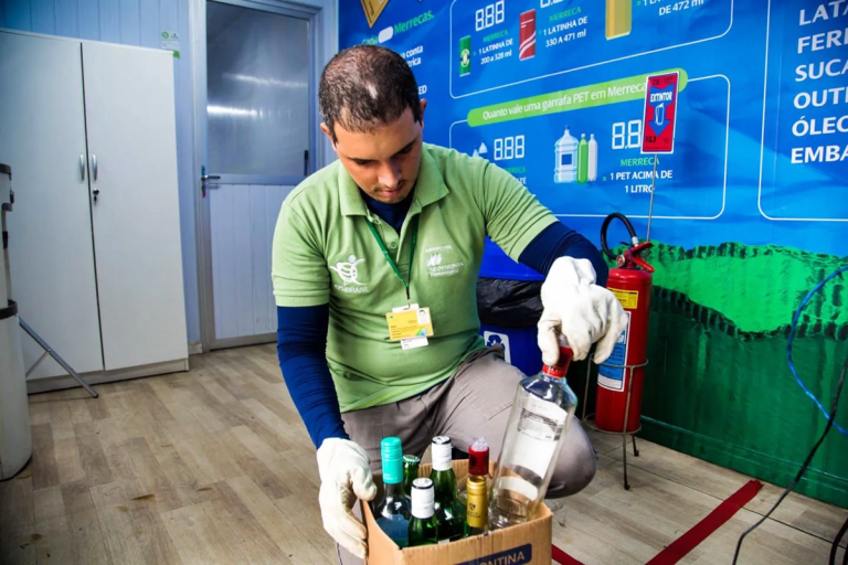 Neoenergia em parceria com Owens-Illinois aumenta em cerca de 400% valor pago pelo kg do vidro no Vale Luz