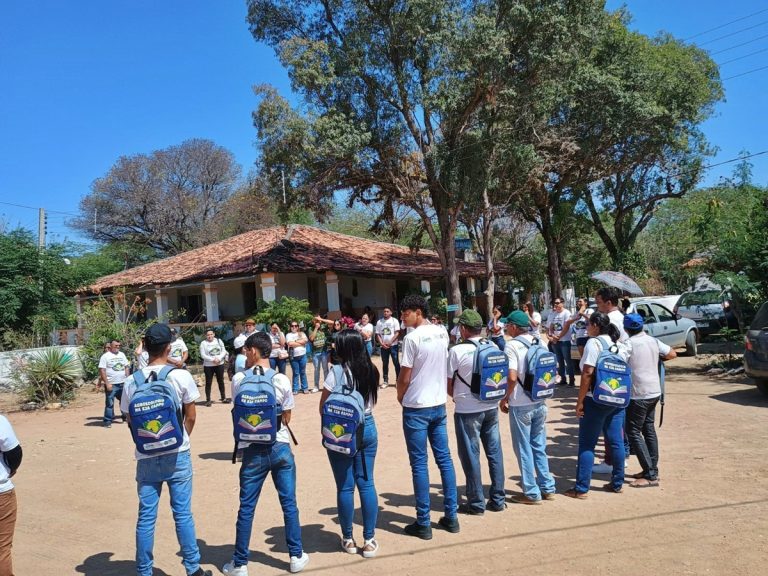 Cerca de 500 alunos da Eja Campo participam de curso de Agroecologia