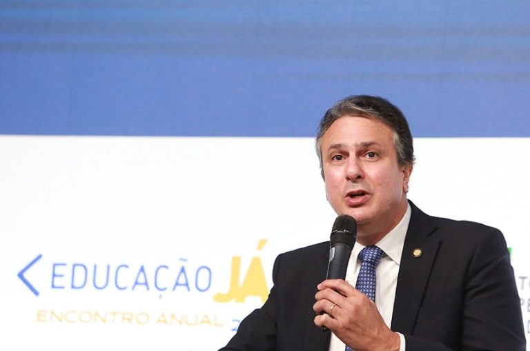 MEC prevê concurso unificado para professores