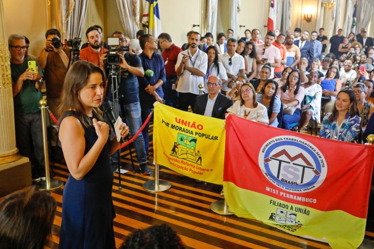Raquel Lyra anuncia a construção de 392 novas habitações para famílias de Ipojuca e Gravatá
