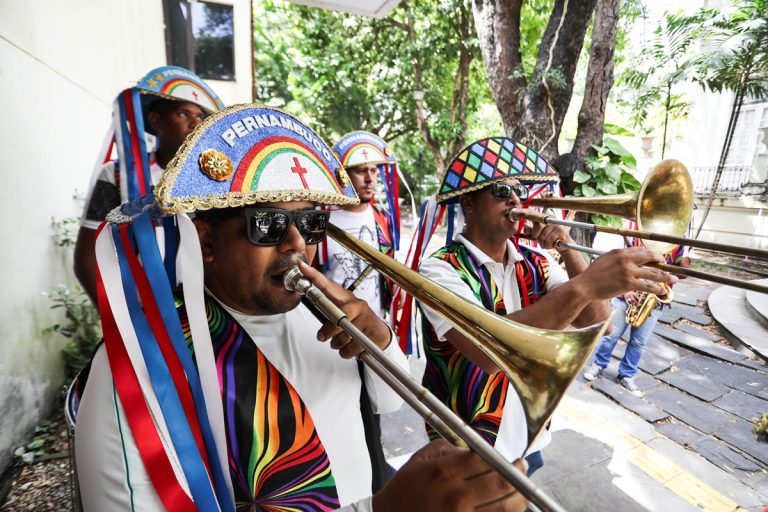 Feijoada da ABTV e prévias de clubes abrem folia 2025 em Vitória de Santo Antão