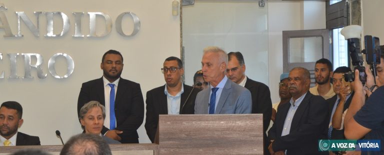 Paulo Roberto e Edmo Neves tomam posse na Câmara da Vitória de Santo Antão