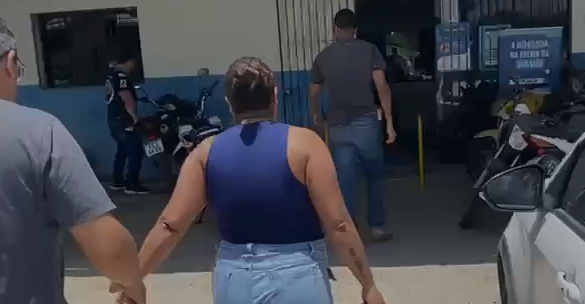 Mulher é presa em Vitória de Santo Antão por praticar golpe do pix