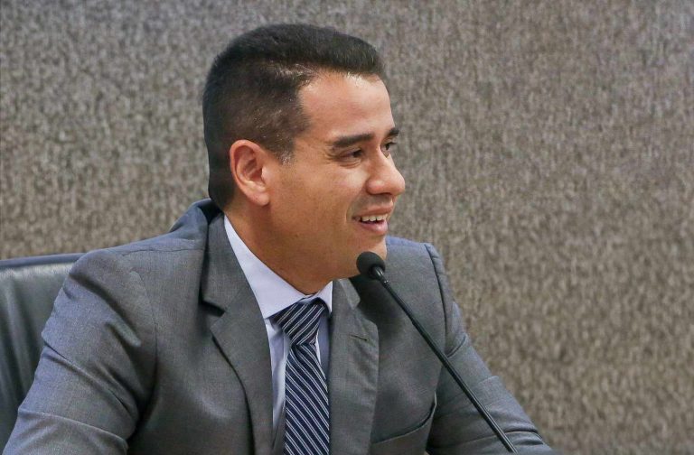 Joaquim Lira apresenta Projeto para diagnóstico de pé torto congênito em recém-nascidos