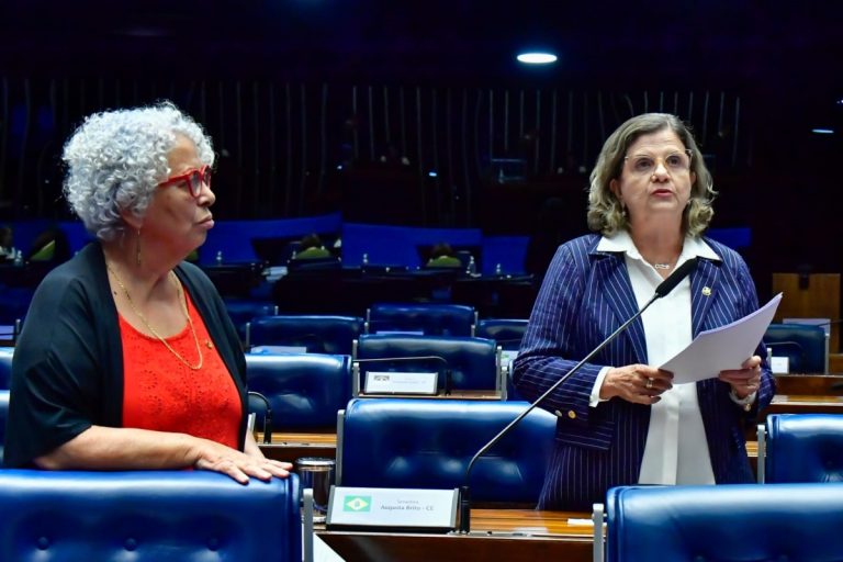 Manifesto pela regulamentação das redes sociais chega à presidência do Senado