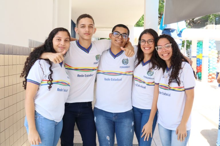 Professores de Vitória desenvolvem plataforma de estudo para preparar estudantes para avaliações externas