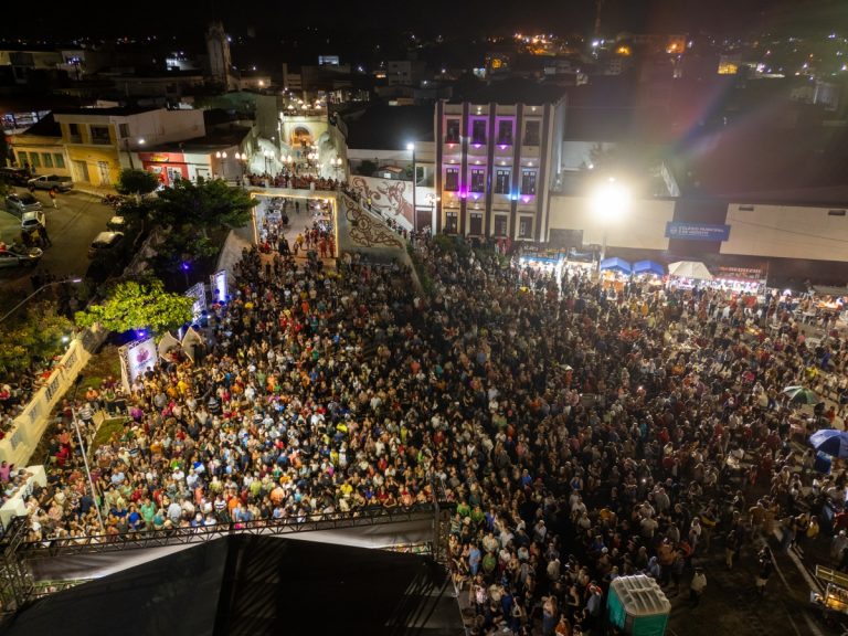 Vitória de Santo Antão inaugurou Ponto de Partida com shows em homenagens ao Dia das Mães