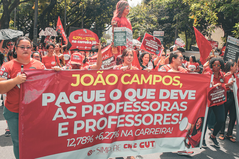 A bola fora de João Campos com os professores do Recife